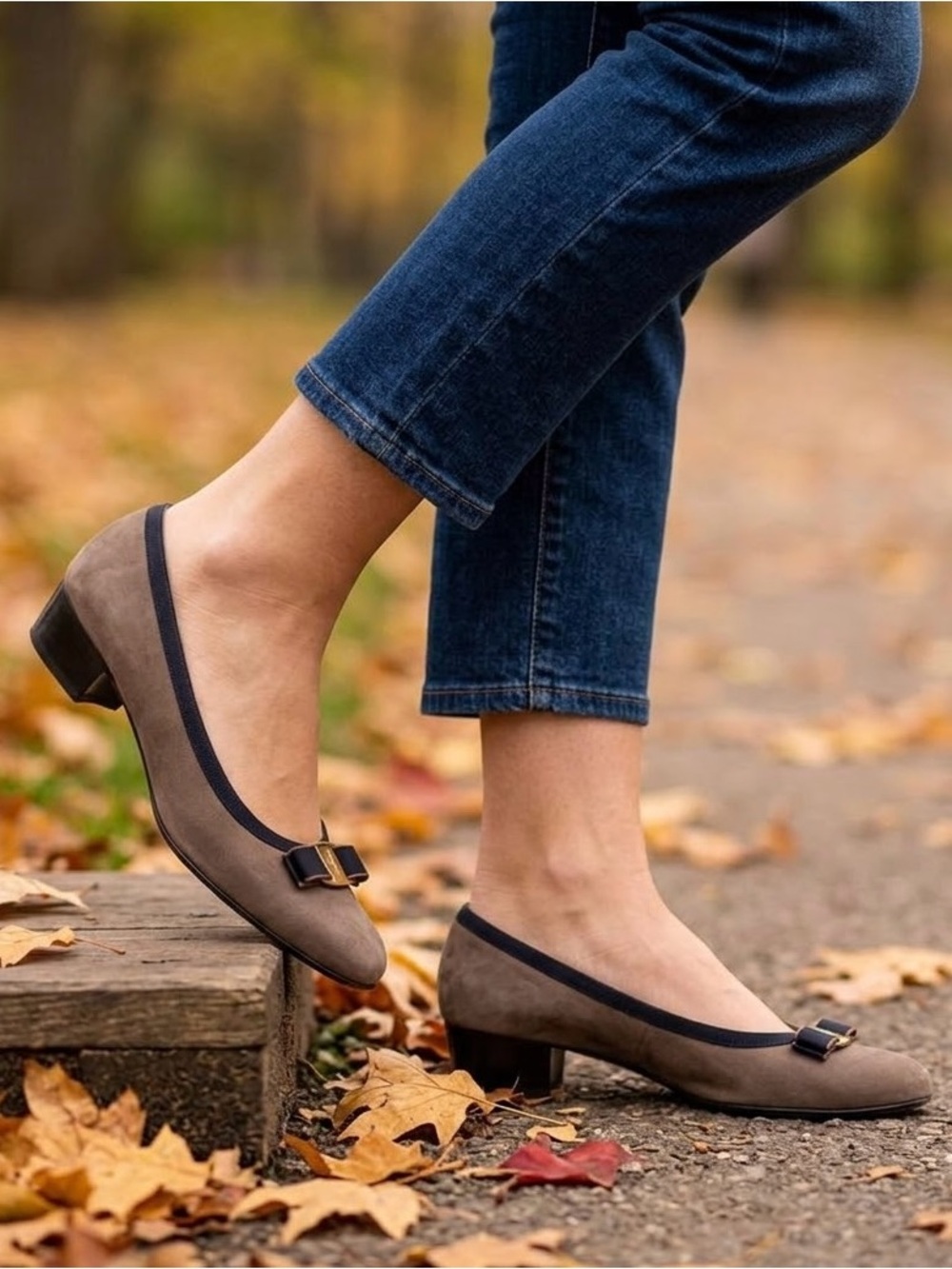SALVATORE FERRAGAMO Womans Pumps Leather  Suede Taupe Brown